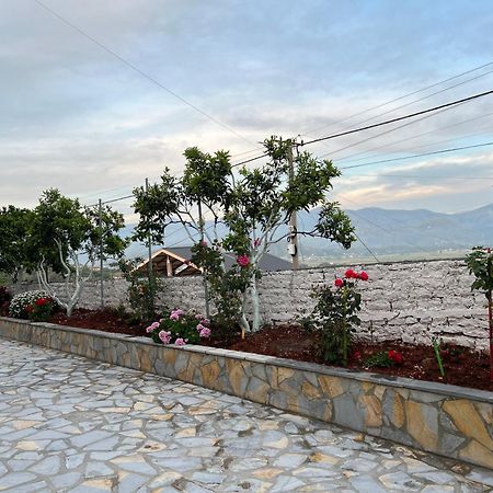 Amazing Familiar Apartments And Rooms Sarandë Exterior foto