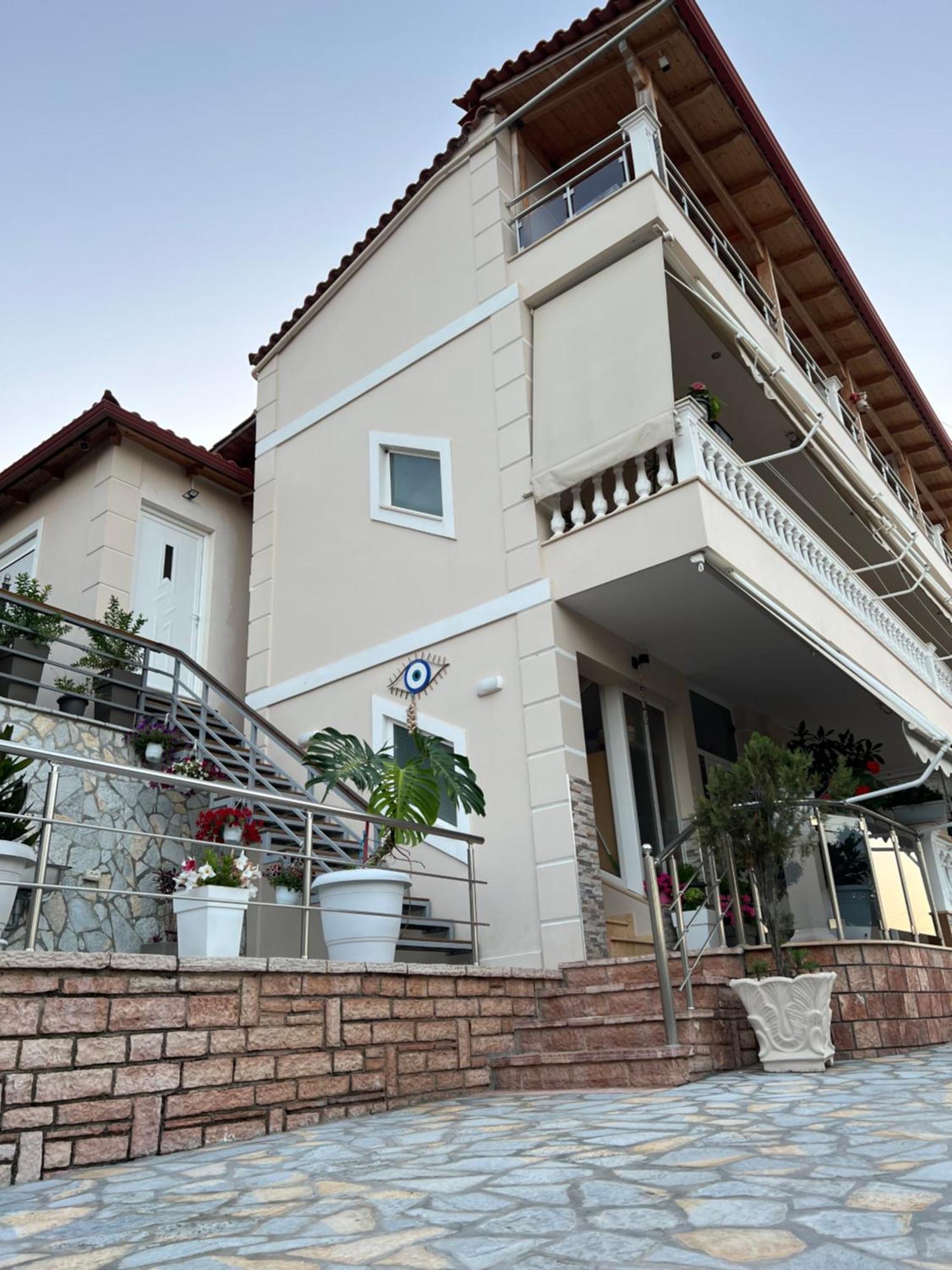 Amazing Familiar Apartments And Rooms Sarandë Exterior foto
